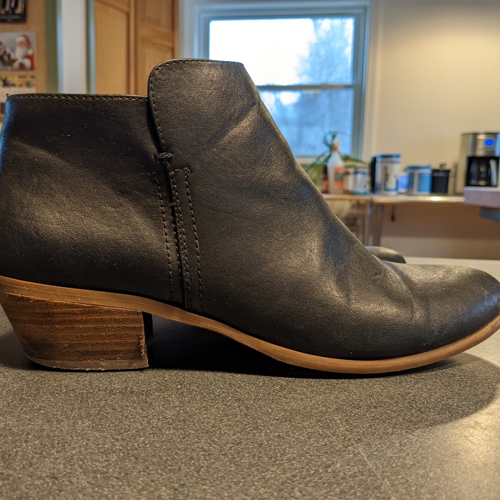 GH Bass bootie